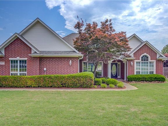2nd image of 11915 Fieldstone Dr
