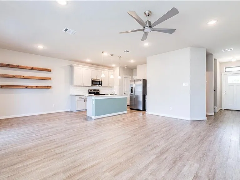 496 Fieldwood Dr #B — Photo 9