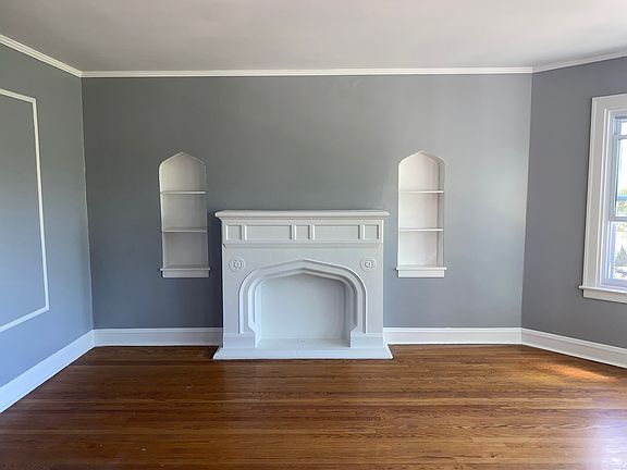 4th image of 7951 S Yates Blvd