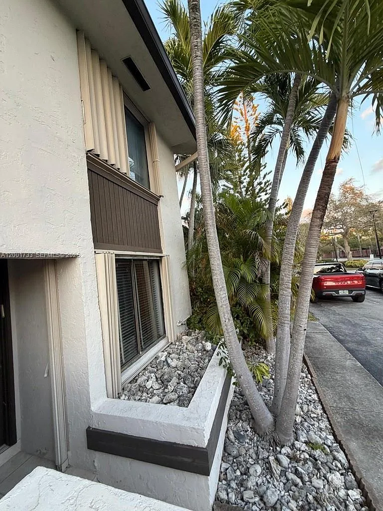 Lakeview Townhomes Condo — Photo 2