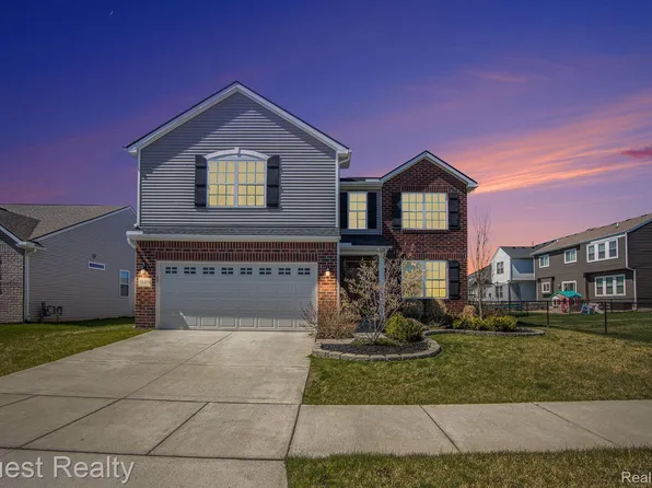 58498 Westmoore Cir, New Haven, MI 48048
