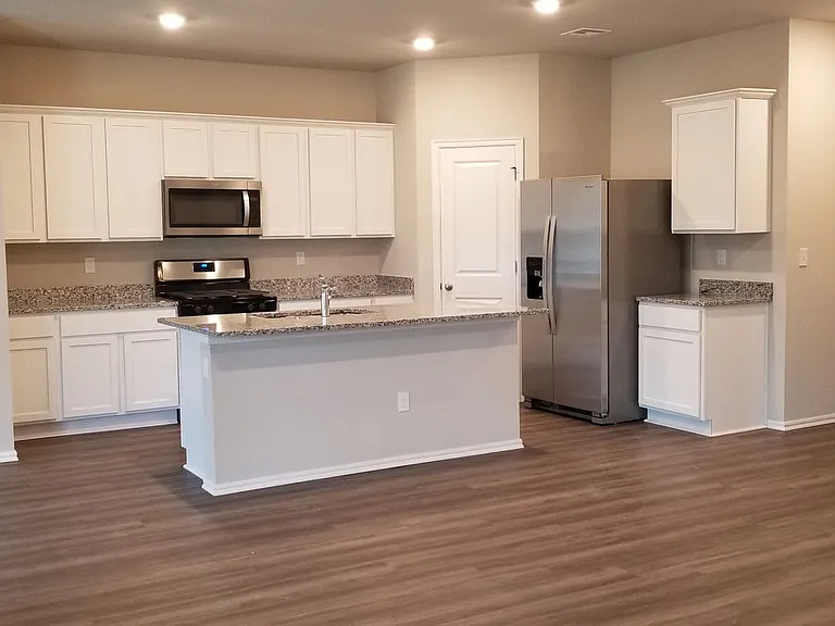 3102 Debbie Ln — Photo 16