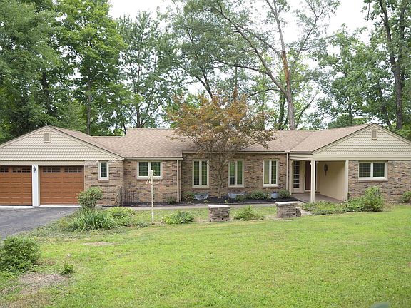 3rd image of 1725 Woodland Heights Ln NW