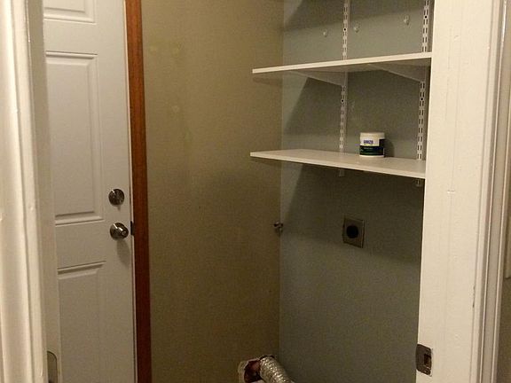 5th image of 1103 Greenbrook Dr