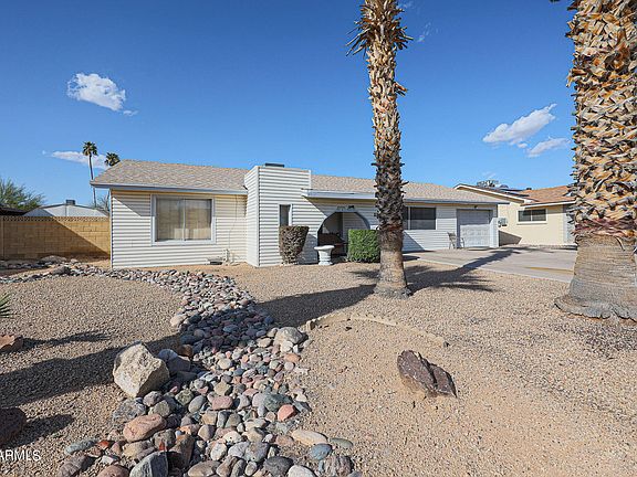 3rd image of 4058 W DESERT COVE Avenue