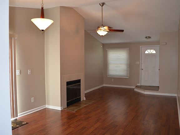 5th image of 3 Newstead Cir