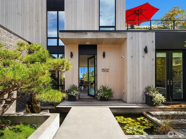 1512 32nd Avenue S, Seattle, WA 98144