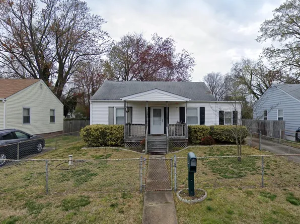 25 Clayton Dr, Hampton, VA 23669