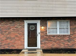 380 Northgate Dr APT E, Apollo, PA 15613