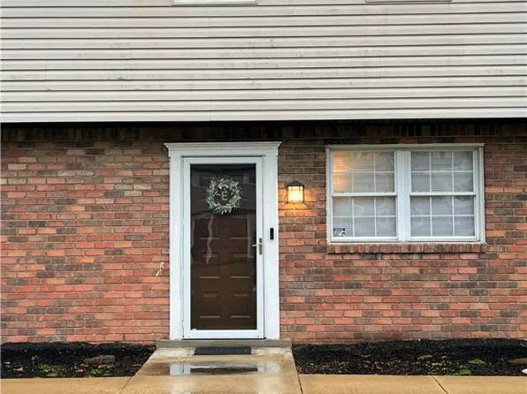 380 Northgate Dr APT E, Apollo, PA 15613