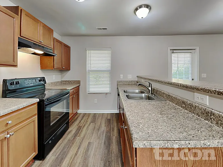 4748 Brewer Dr — Photo 6