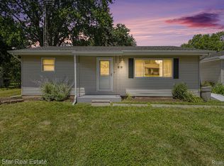 221 Athletic St, Otisville, MI 48463