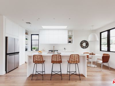 3330 Glenhurst Ave, Los Angeles, CA, 90039