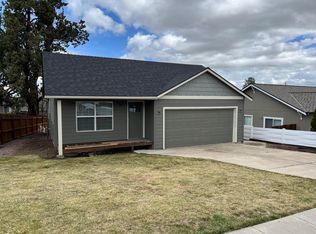 3535 SW Reindeer Ave, Redmond, OR 97756