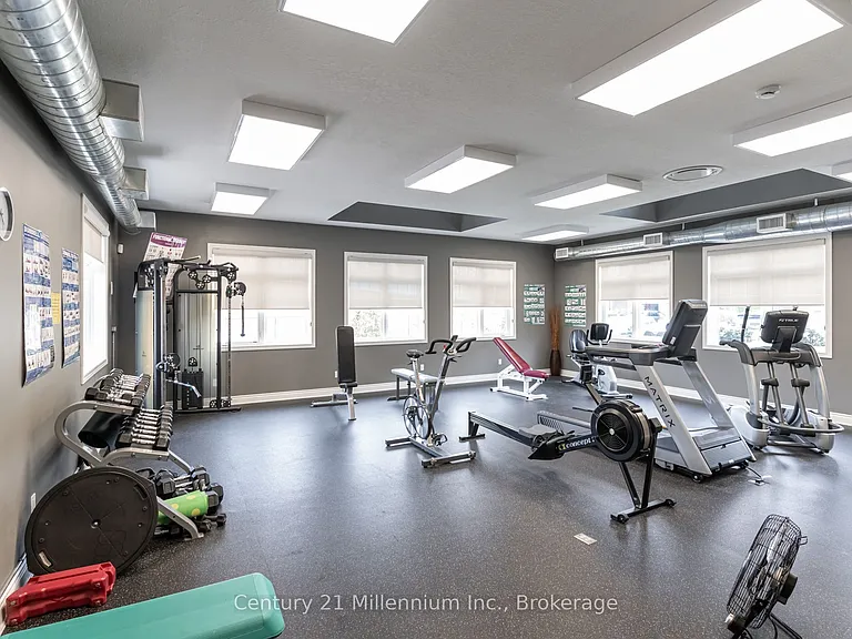 37 Silver Glen Blvd — Photo 37