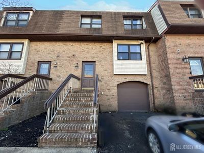 4905 N Oaks Blvd, North Brunswick, NJ, 08902