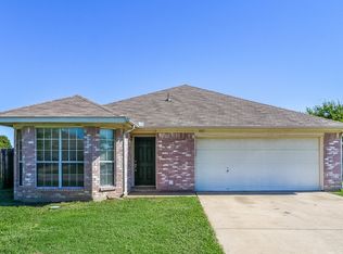 1101 Darren Dr, Burleson, TX 76028