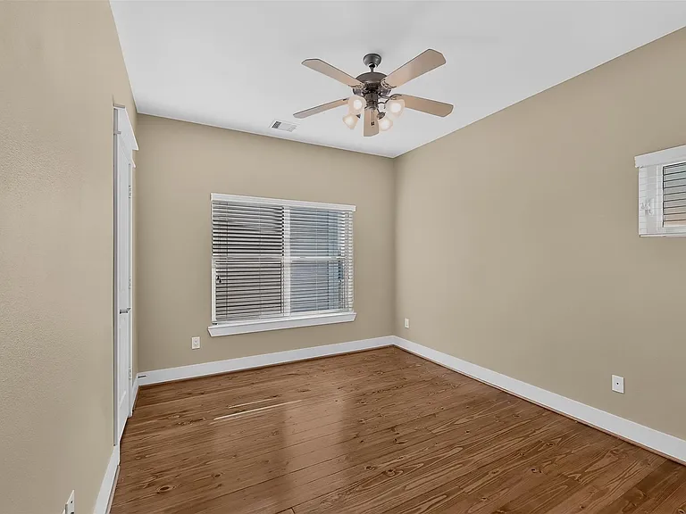 205 Riley Ln — Photo 27