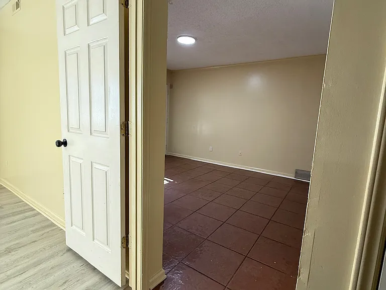 204 Davidson St — Photo 16