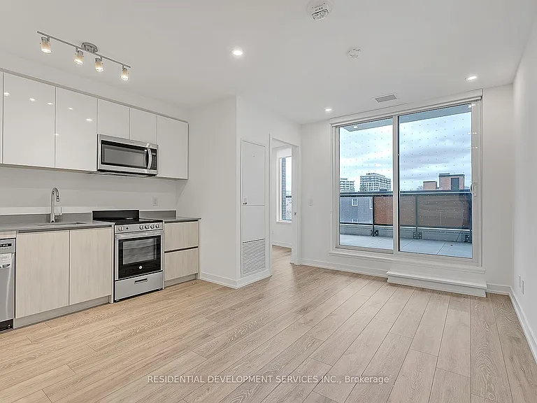 3100 Keele St #332 — Photo 4