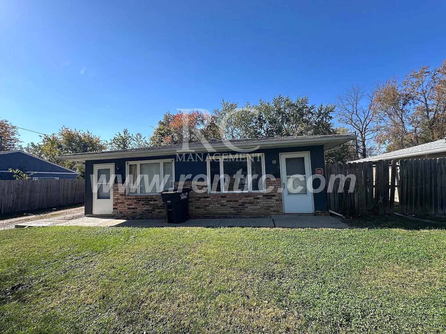 2 bed, 850 sqft, $650 — Photo 1