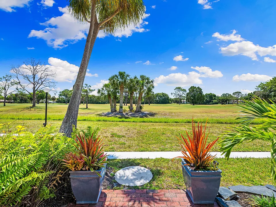 3563 Longmeadow #32