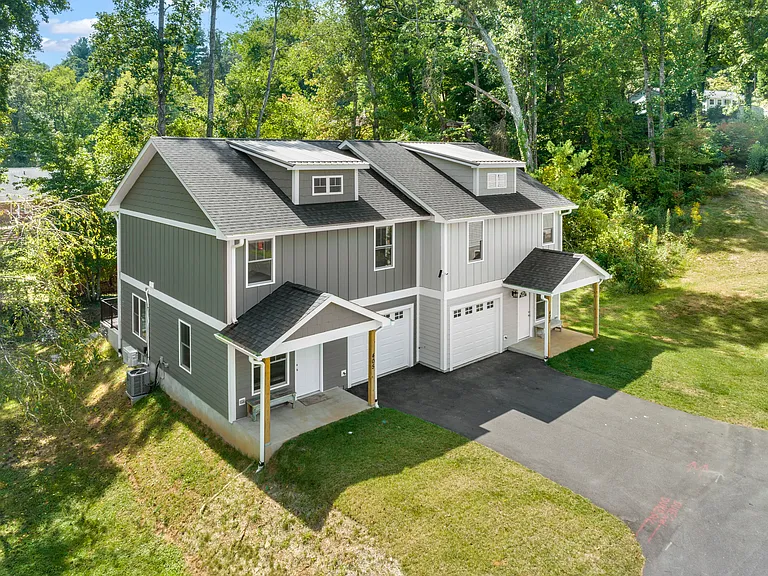 405 Little Sycamore Ln — Photo 24