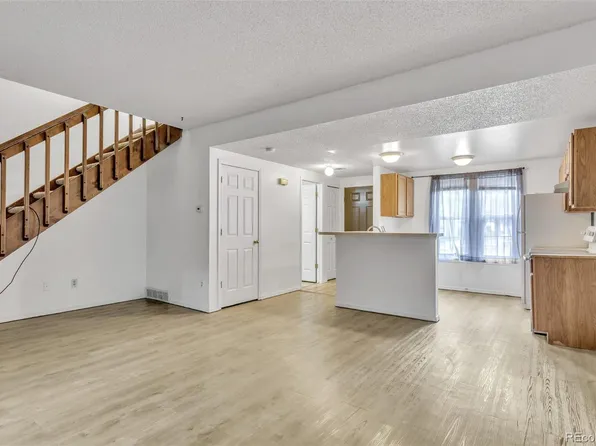 1545 S Ouray Circle #B, Aurora, CO 80017