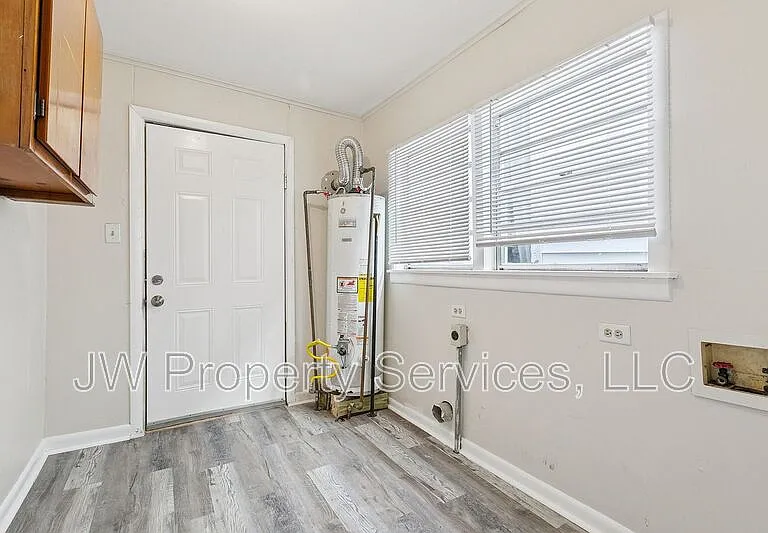 1832 Elysian Fields Ave — Photo 10