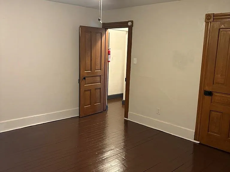 926 Bloom St — Photo 11