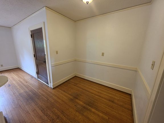 5th image of 4518 University Ave #1