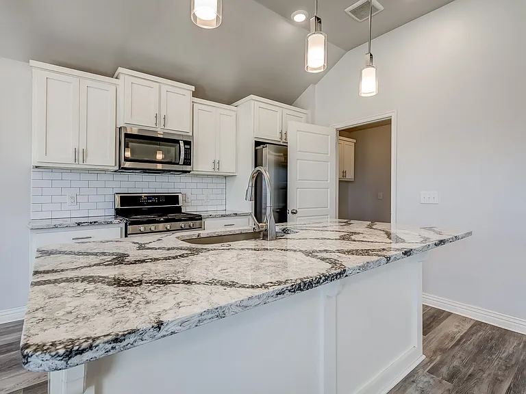 4323 W Country Club Dr — Photo 6