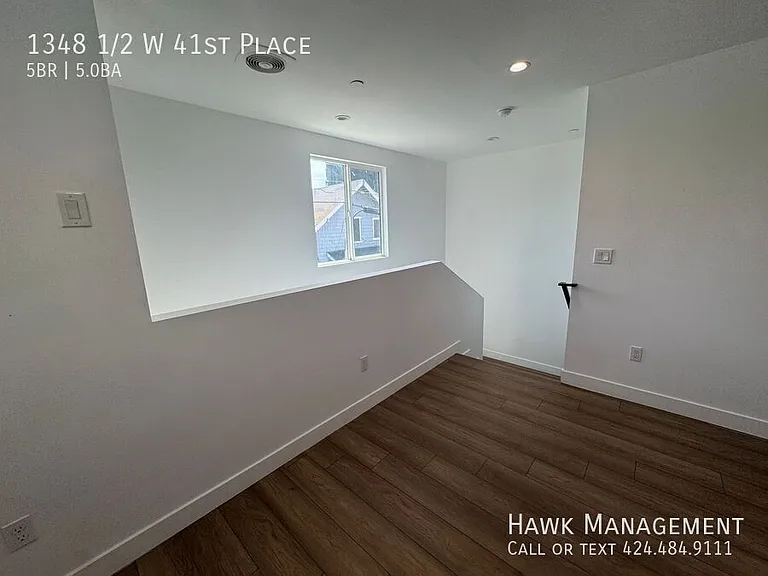 1348 1/2 W 41st Pl — Photo 8