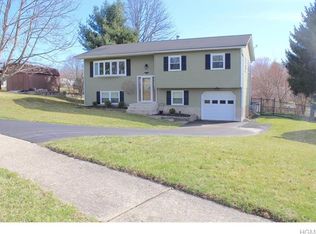 32 Roe Cir, Monroe, NY 10950