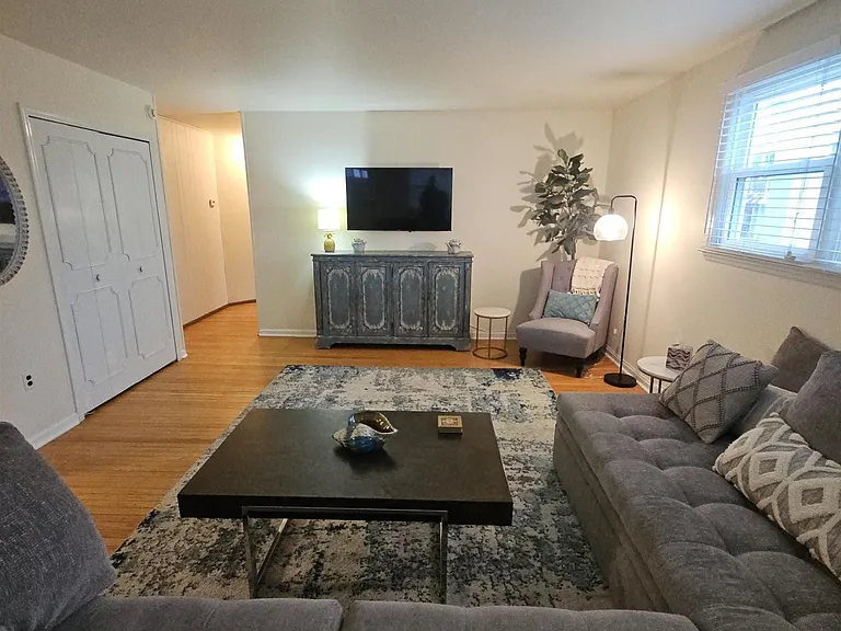 6901 Ventnor Ave #2 — Photo 16