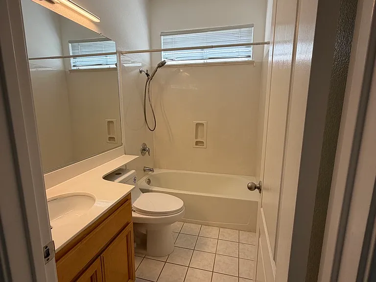 175 Images Cir — Photo 24
