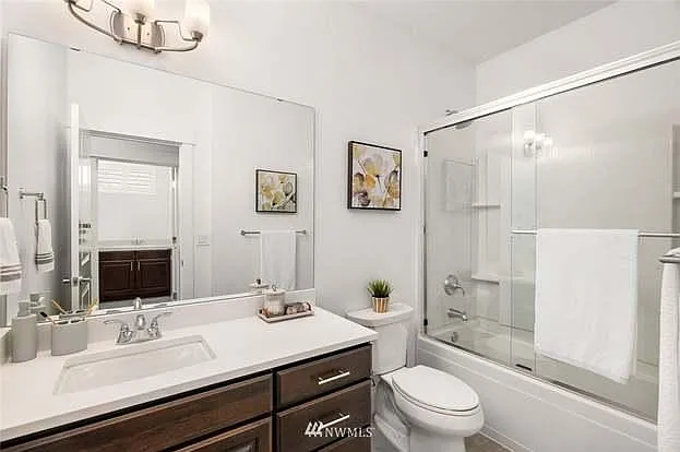 825 224th Ave NE — Photo 5