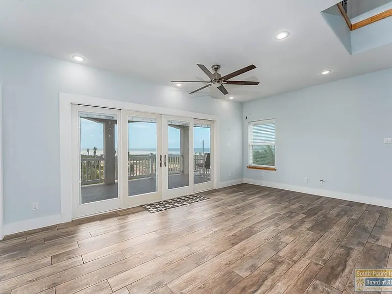 133 Oleander Dr — Photo 19