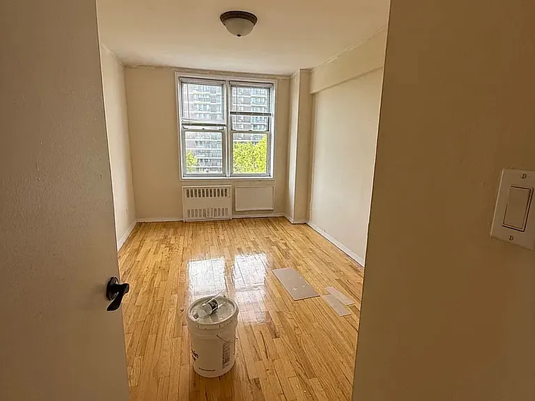 41 Hamilton Ave #4B — Photo 8