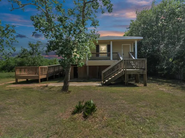 5709 Highway 6, Hitchcock, TX 77563