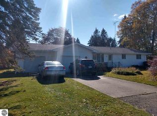 143 W Saginaw St, Au Gres, MI 48703