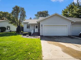 1071 Aspen Dr, Norton Shores, MI