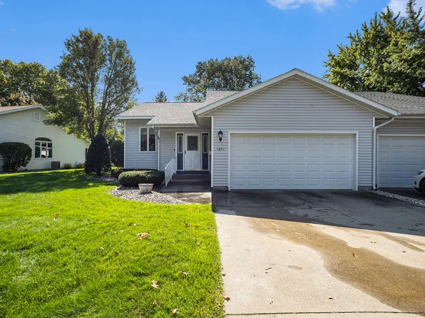 1071 Aspen Dr, Norton Shores, MI 49441