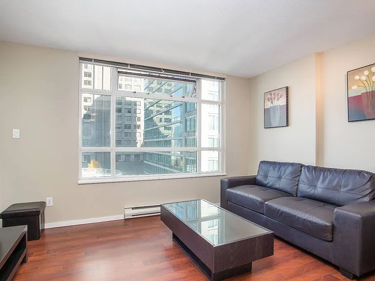 438 Seymour St #806 — Photo 7