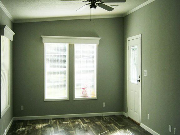 4th image of 374 Windsor Dr #374