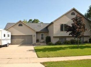 601 25th St SW, Rochester, MN 55902