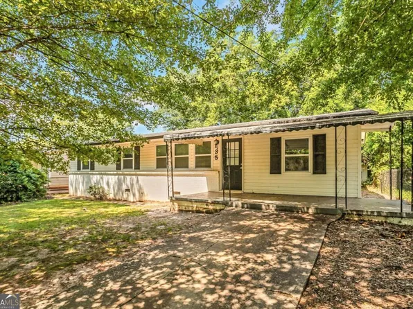 135 Harris Cir, Lawrenceville, GA 30046