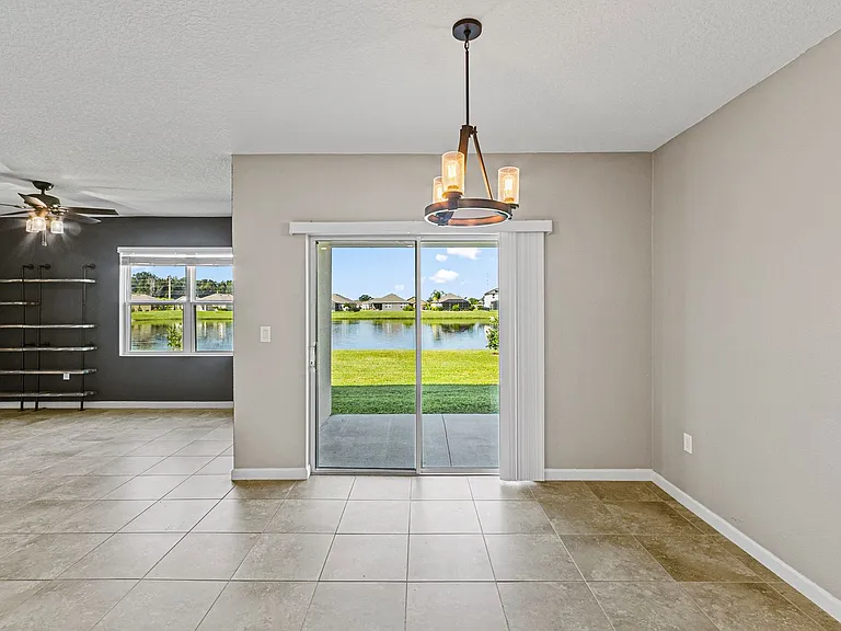 465 Sorrento Dr — Photo 14