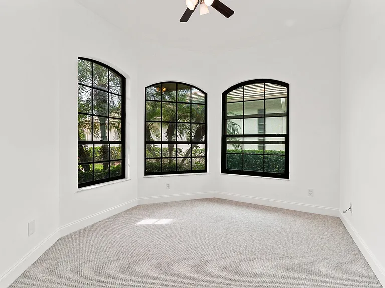 435 SW Jefferson Cir — Photo 33