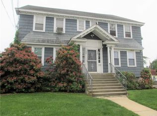 730 Florence St #1E, Baldwin, NY 11510